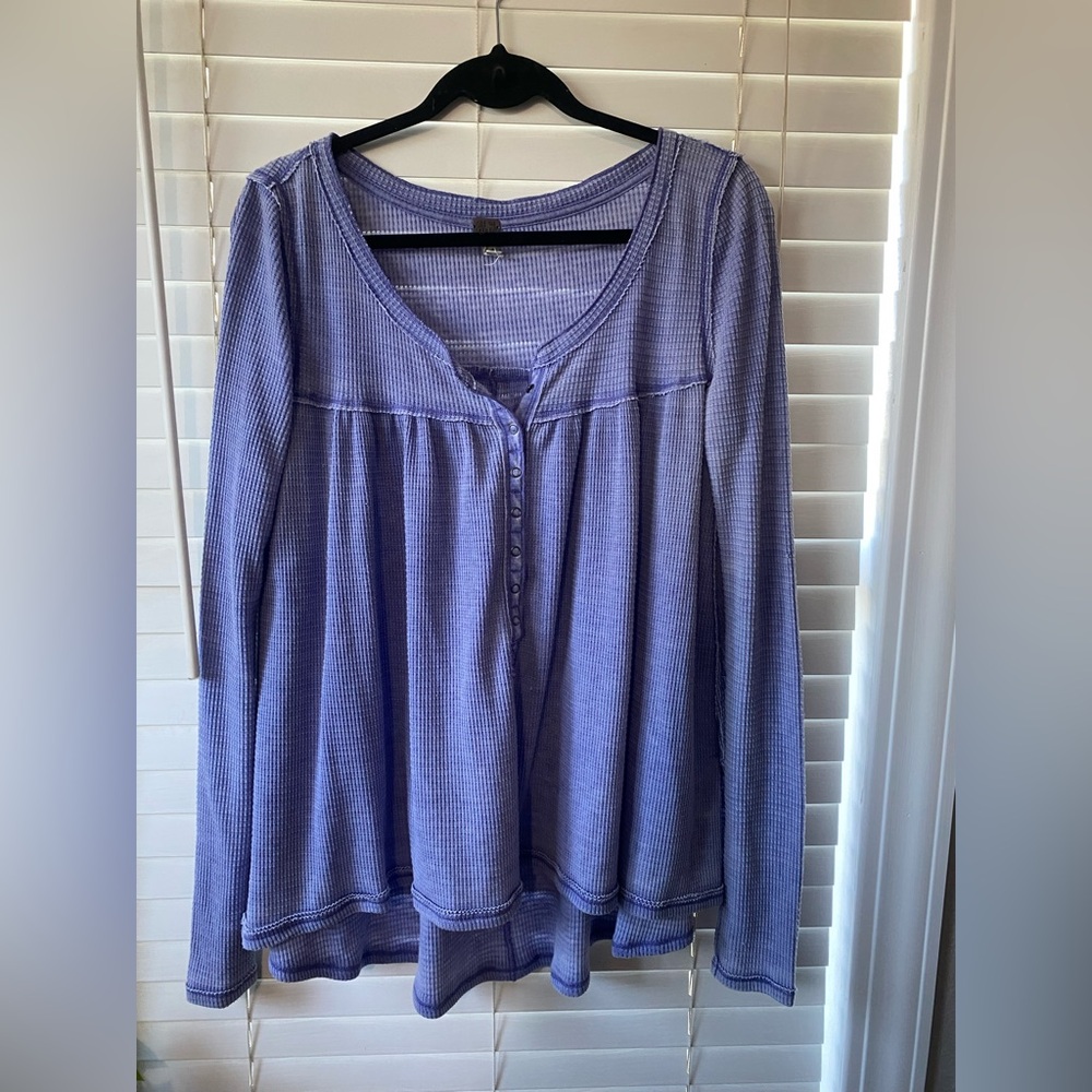 #492 WE THE FREE Lavender Long Sleeve Henley Peasant Top